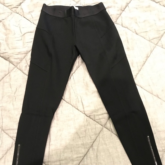 Abercrombie & Fitch Pants - Abercrombie & Fitch Black Leggings w/ Ankle Zipper